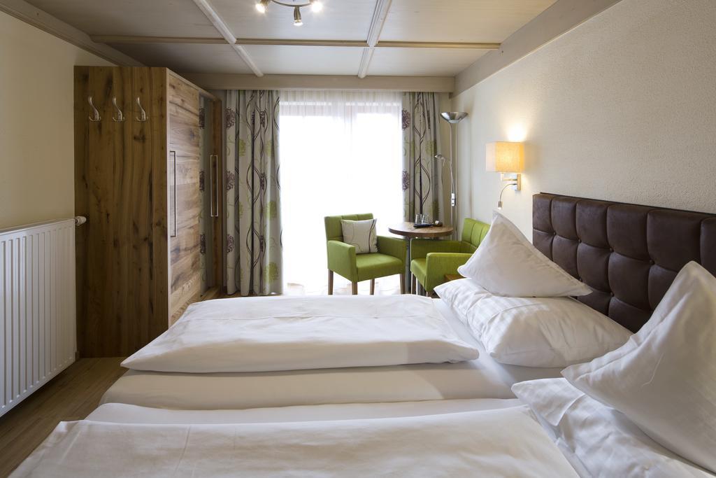 Doppelzimmer mit Balkon